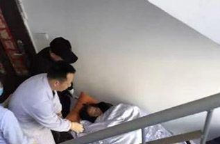 伊兰县病人院后返乡
